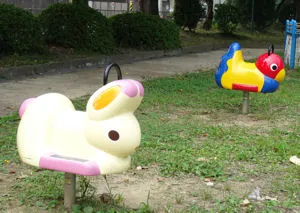 弁天公園のジャンピング遊具