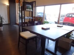 ＤＥＬＩ＆ＣＡＦＥ ＢＲＵＮ et ＢＬＡＮＣ（デリ＆カフェ　ブランエブラン）の室内写真