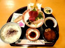 寿司と天ぷら 江戸ッ子寿司建物の外観写真