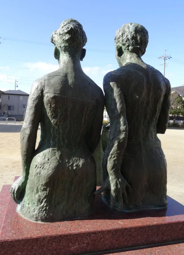 後藤順氏作　家族裏側