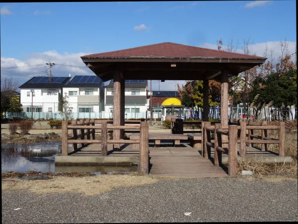 ひまわり公園東屋