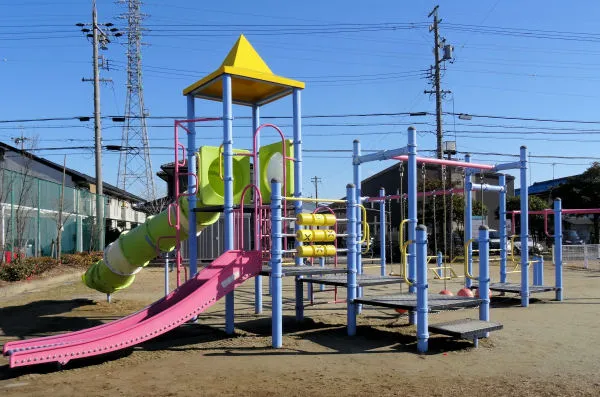 東公園象のすべり台