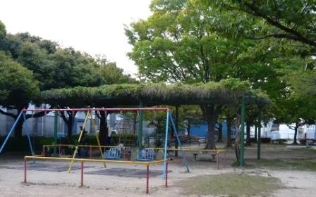 平島西公園の藤棚