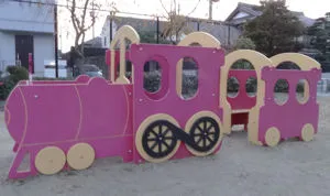 南印田公園の機関車の遊具