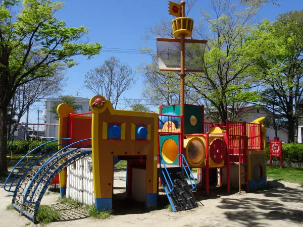 森本中央公園総合遊具