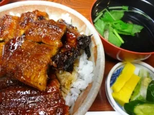 なまずや一宮分店料理写真