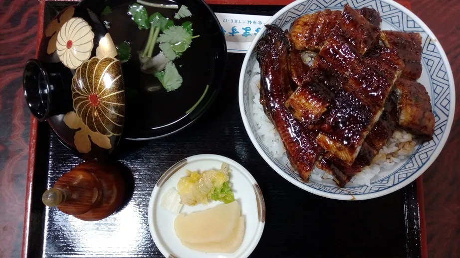 なまずや松降分店料理