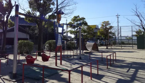 大赤見公園海賊ブランコ